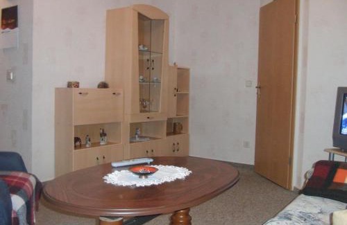 Burg Apartamento | Ferienwohnung auf dem Gemüsehof an der Spree