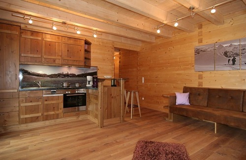 Bischofswiesen Apartamento | Apartamento "Berchtesgaden" para 2-4 personas, aproximadamente 85 m², 2 dormitorios, sala de estar, balcón