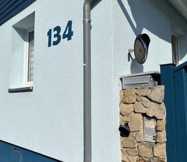 Ubstadt-Weiher Apartamento | Ferienwohnung Blaues Haus