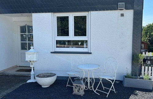 Hueckeswagen Apartamento | Ferienwohnung Brunsbachtal - apartment/apartment, shower, WC, 1 bedroom