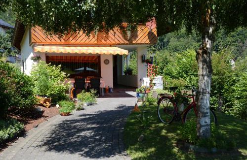 Bilstein Apartamento | Ferienwohnung Burgblick Bilstein
