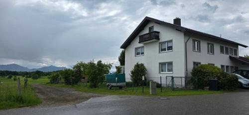 Chieming Apartamento | Ferienwohnung Chiemsee
