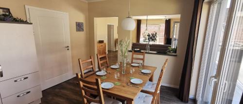 Esens Apartamento | Ferienwohnung City