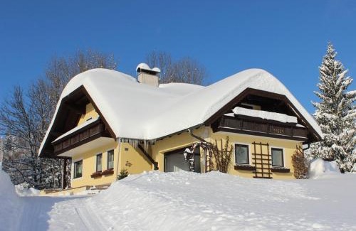Faistenau Apartamento | Ferienwohnung Claudia