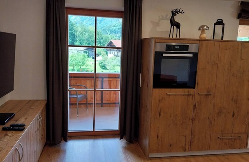 Marktschellenberg Apartamento | Ferienwohnung Untersberg 60 qm mit 1 Schlafzimmer und Balkon