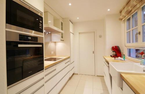 Breitnau Apartamento | Ferienwohnung "Dorfliebe" mit privater Sauna und 4 Schlafzimmern in Breitnau