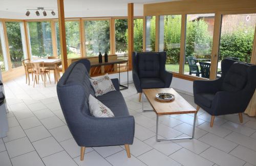 Sumvitg Apartamento | Ferienwohnung für 5 Personen in Cumpadials, inmitten der Surselva
