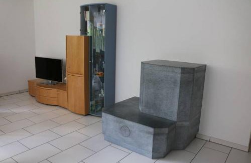 Sumvitg Apartamento | Ferienwohnung für 5 Personen in Cumpadials, inmitten der Surselva