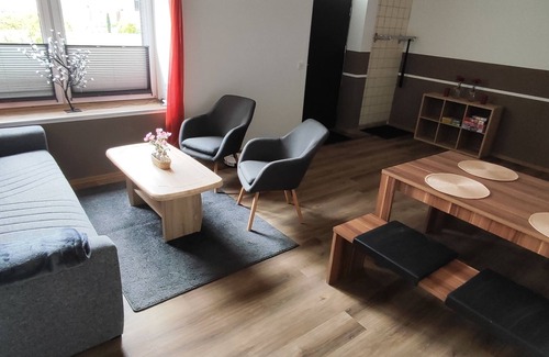 Lauchhammer Apartamento | Ferienwohnung für Familien, Urlauber & Monteure bis max 7 Personen & Haustiere