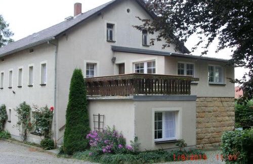 Reinhardtsdorf-Schoena Apartamento | Ferienwohnung Falkennest