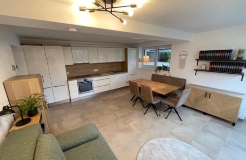 Volders Apartamento | Ferienwohnung Familiengarten