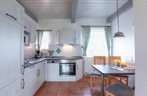 Suden Apartamento | Ferienwohnung Frisia - Wohnung 2 auf Nordstrand für bis zu 4 Personen