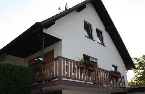 Hemfurth-Edersee Apartamento | Ferienwohnung "Funti"