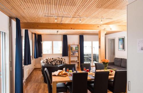 Wassen Apartamento | Ferienwohnung Gästehaus Fürlauwi