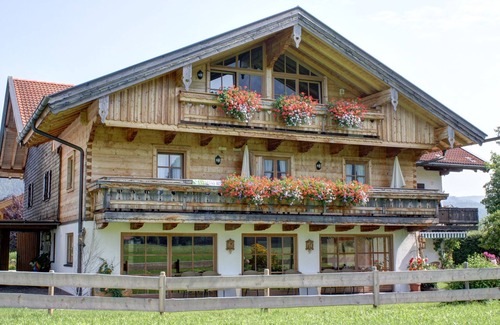 Kreuzfeld Apartamento | Ferienwohnung Gamsknogl für 4 Personen, 2 Schlafzimmer, Balkon, 60 m²