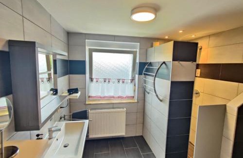 Laupheim Apartamento | Ferienwohnung Gartenblick zentral und komfortabel
