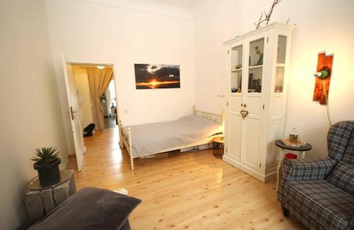 Oberbilk Apartamento | Ferienwohnung, gemütlicher Altbau mit Balkon nähe Fürstenplatz und Königsallee