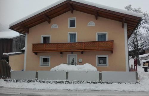 Uderns Apartamento | Ferienwohnung-Gerti