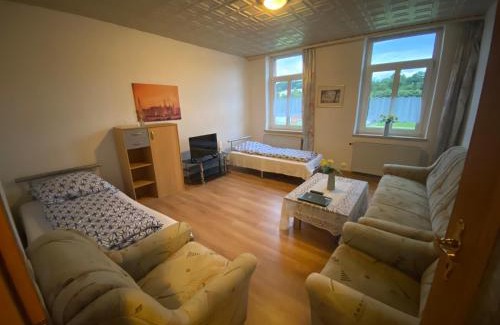 Adorf Apartamento | Ferienwohnung Goldener Drache