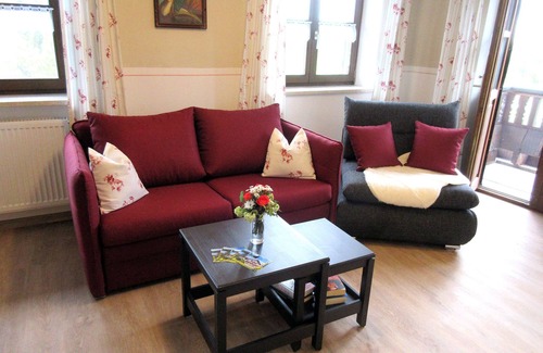 Wonneberg Apartamento | Ferienwohnung Gustl bis 3 Personen, Balkon, 47 qm