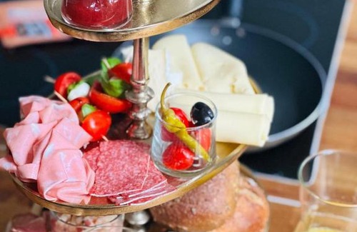Kleinblittersdorf Apartamento | Ferienwohnung Honeymoon Deluxe Wellness mit Sauna auf Schloss Falkenhorst
