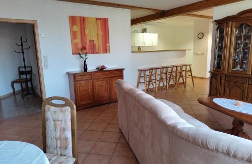 Schoenwoelkau Apartamento | Ferienwohnung Hohenroda