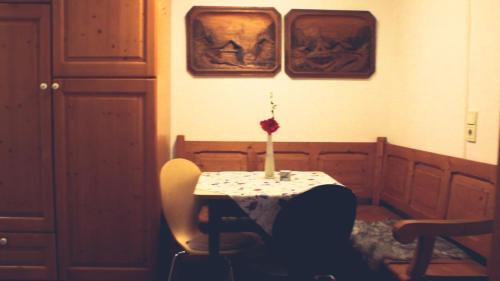 Worms Casa | Ferienwohnung Holl