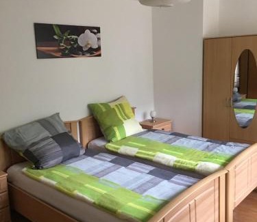 Nieder-Stoll Apartamento | Ferienwohnung Im Bachgrund