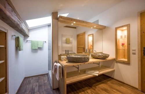 Kiefersfelden Apartamento | Apartamento "im Bauernhaus" hasta 8 personas (aprox. 120 qm)