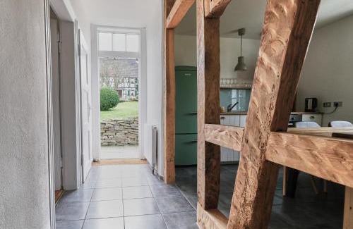 Neunkirchen-Seelscheid Apartamento | Ferienwohnung im Fachwerkhof 'Haus in Bewegung'