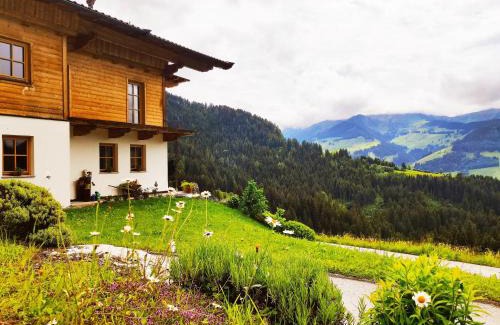 Wildschoenau Apartamento | Ferienwohnung in Panorama Alleinlage Kitzbüheler AlpenWILD63 by FeWo-Plan