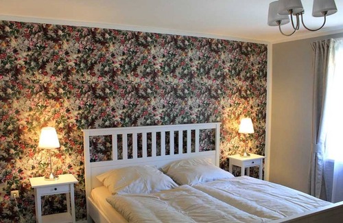 Bodstedt Apartamento | Ferienwohnung Irisgarten - Backstein Scheune Starkow bei Barth