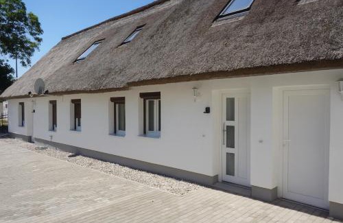 Luetow Apartamento | Ferienwohnung Jasmin - Achterwasser Findling