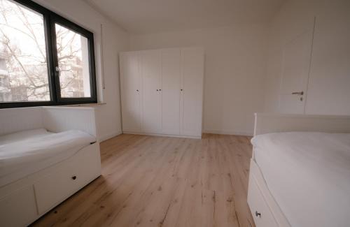 Harleshausen Apartamento | Ferienwohnung Kassel mit Ladesäule & Balkon