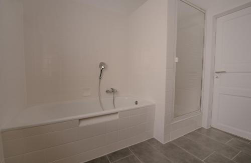 Harleshausen Apartamento | Ferienwohnung Kassel mit Ladesäule & Balkon