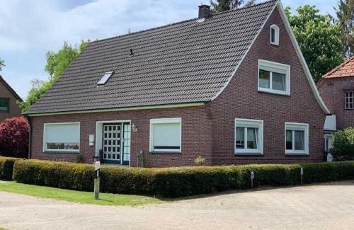 Hesel Apartamento | Ferienwohnung Kastanienhof, 35165