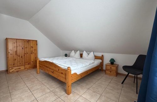 Esens Apartamento | Ferienwohnung Krabbe 2, Bensersiel, mit gemeinschaftlichen Garten