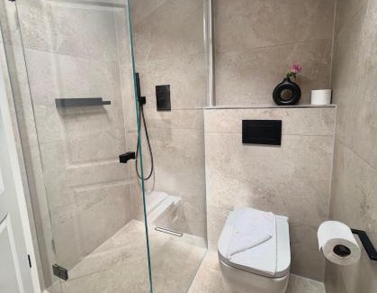 Schliersee Apartamento | Ferienwohnung "Krainsbergkogel" - Edles Dachgeschossapartment mit Bergblick