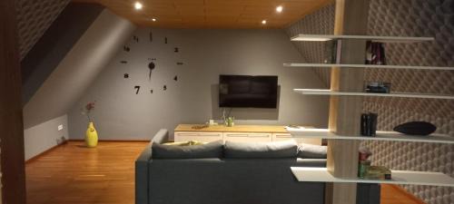 Stadtlauringen Apartamento | Ferienwohnung Kunterbunt