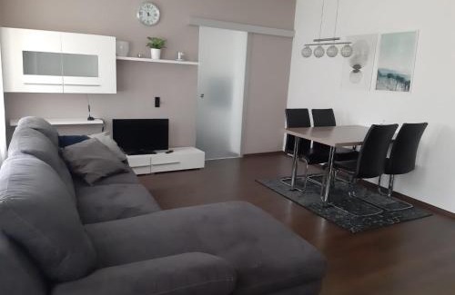 Eisenstadt Apartamento | Ferienwohnung Leithaberg