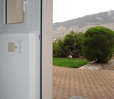 Sierre Cama Y Desayuno | Ferienwohnung Lenggenhager Plantzette