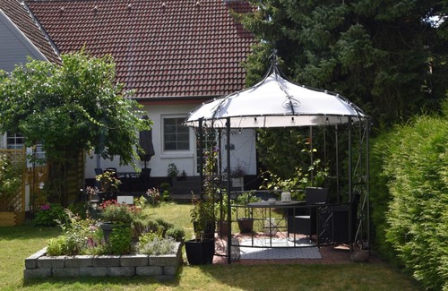 Lathen Apartamento | Ferienwohnung Manou`s Garten