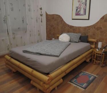 Tirschenreuth Apartamento | Ferienwohnung Mia
