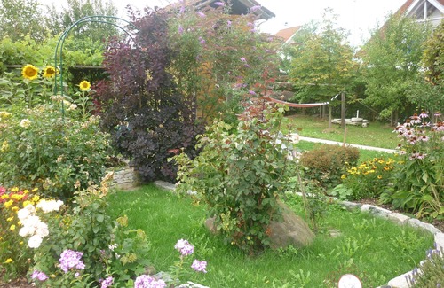 Oberthulba Apartamento | Ferienwohnung mit Überdachter Pergola und Großer Terrasse