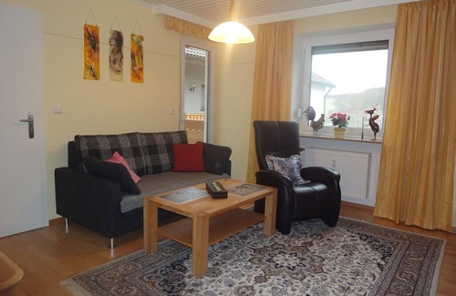 Bad Birnbach Apartamento | Apartamento con balcón y excelentes vistas del campo