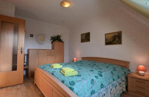 Kroepelin Apartamento | Ferienwohnung mit Terrasse in Kropelin