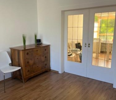 Hamm Apartamento | Ferienwohnung mit eigener Terrasse, Grill und Ausblick in die Natur