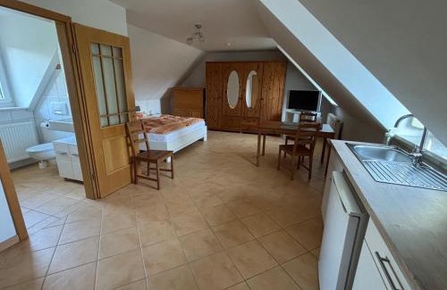 Hollenbach Apartamento | Ferienwohnung mit Küche und Bad