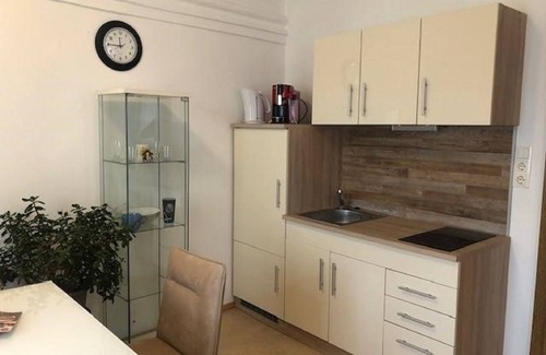Nohagen Apartamento | Ferienwohnung mit Terrasse und Geräumigem Wohn-schlafraum