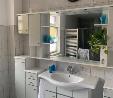 Aue Apartamento | Ferienwohnung mit Terrasse